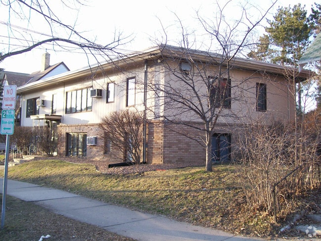 Building Photo - 2706 W 43rd St