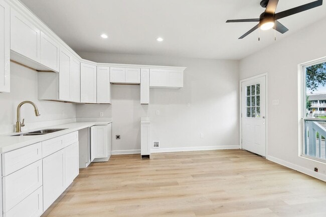 Building Photo - 3406 Jackson Ave
