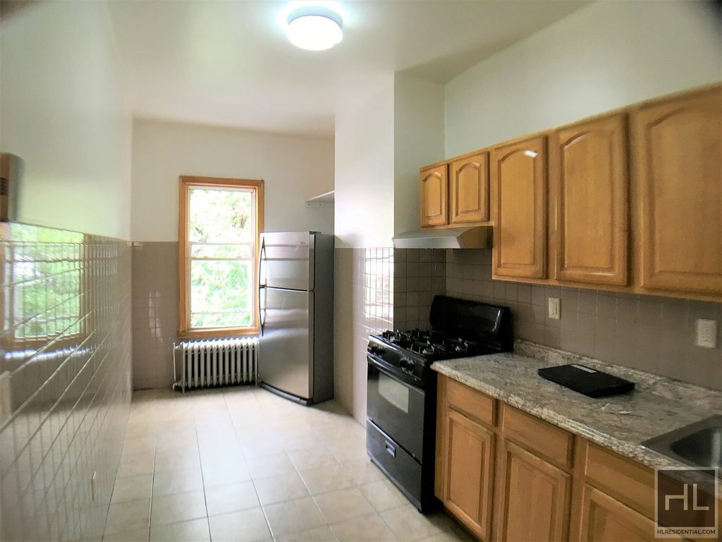 Primary Photo - EAST 32 STREET