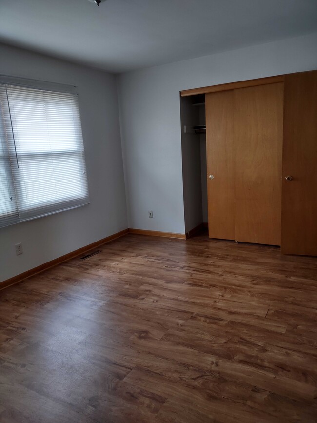 Building Photo - 2217 Northtowne Dr