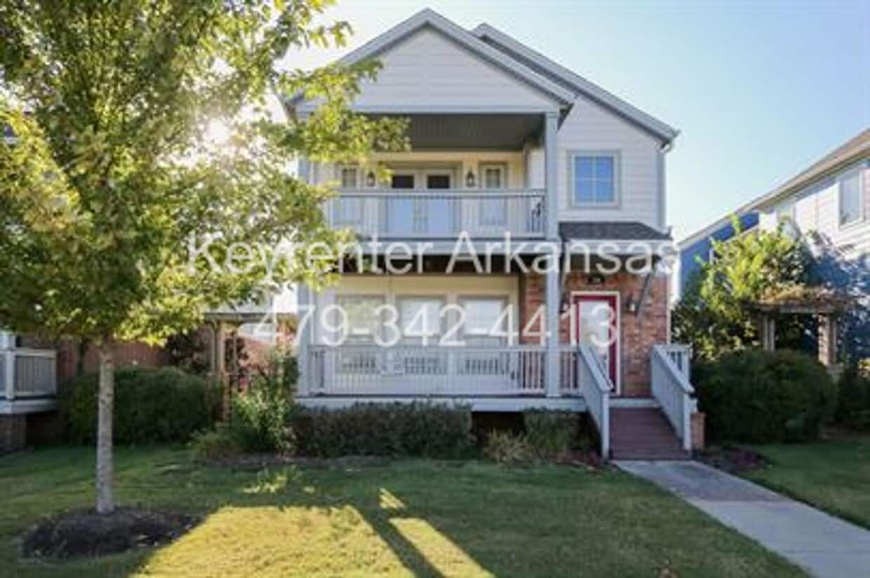 Beautiful 3 Bed/3 Bath in Fayetteville! - Beautiful 3 Bed/3 Bath in Fayetteville!