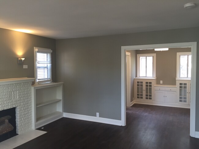 living room/dining room - 1882 N Madison Ave