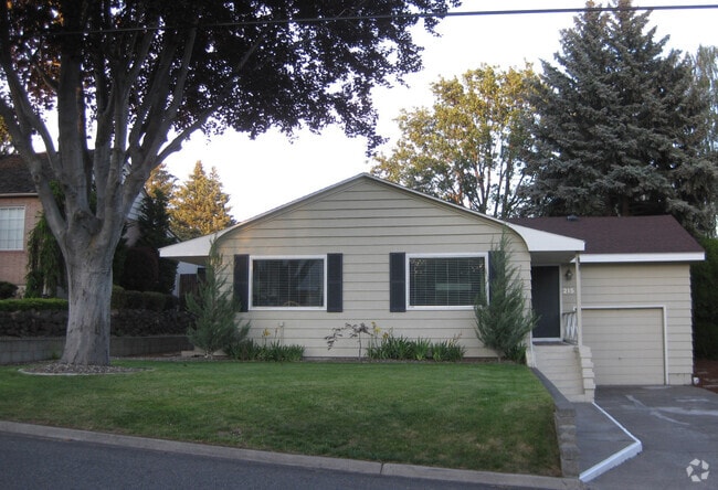 Building Photo - 215 South 36th Avenue