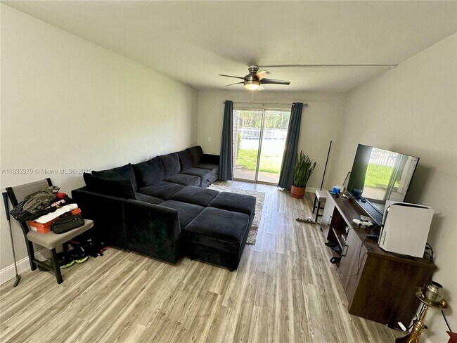 Foto del edificio - 2755 W Atlantic Ave