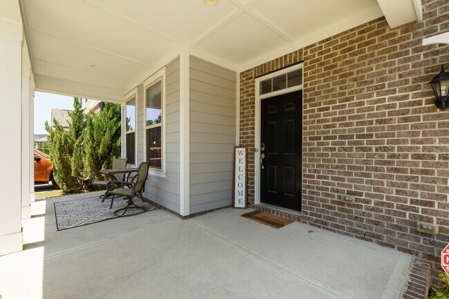 Foto del edificio - 1608 Cascade Falls Ln