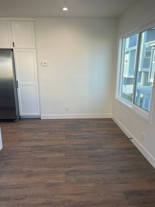 Foto del edificio - 1605-1/2 Blossom Lane