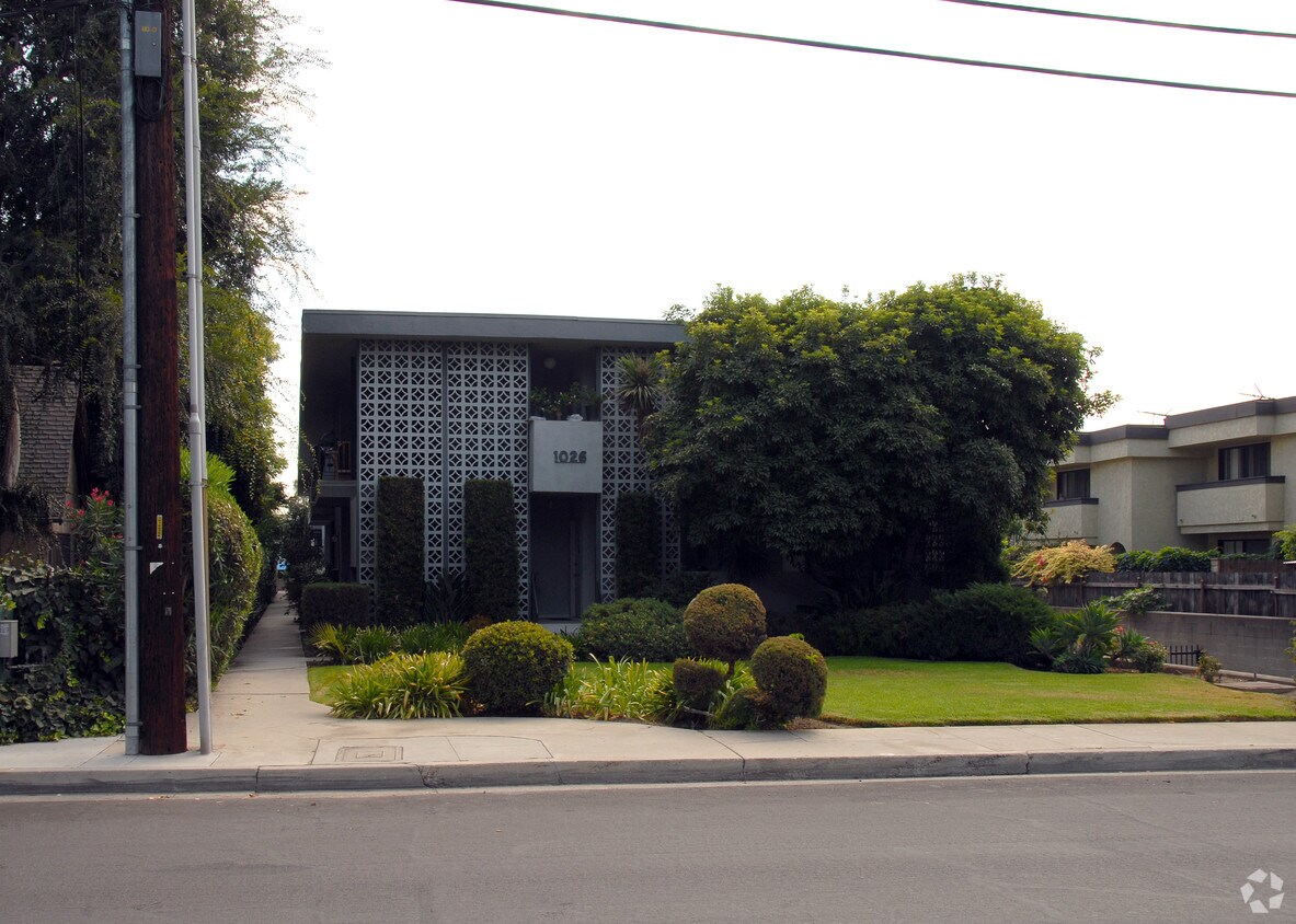Foto del edificio - 1026 La Cadena Ave