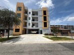 Foto principal - 879 E 24th St