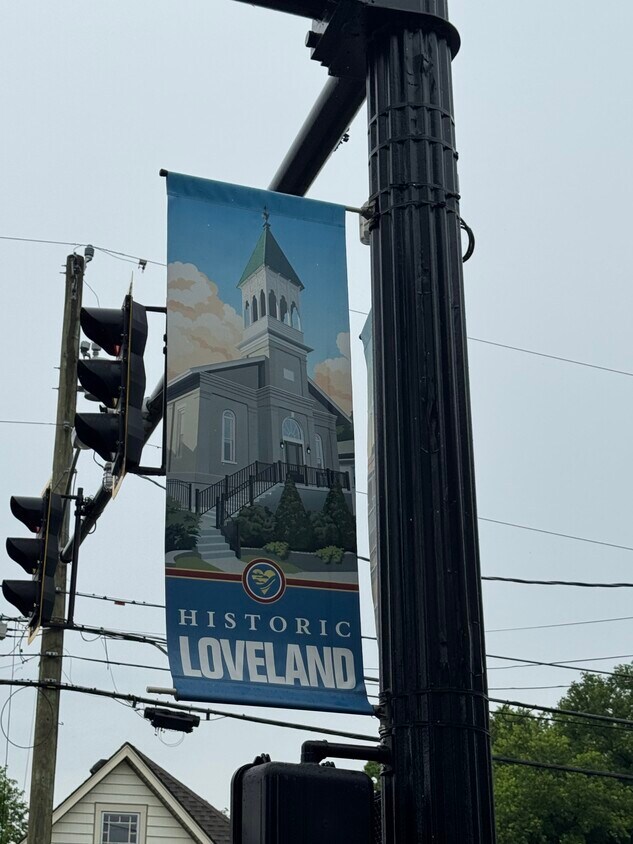 Fotografía del edificio - 439 W Loveland Ave