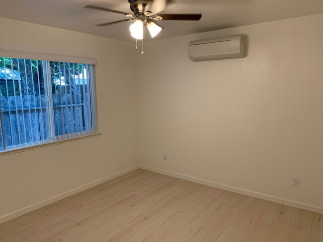 Building Photo - LABOR DAY SPECIAL - 2 WEEKS FREE RENT!!