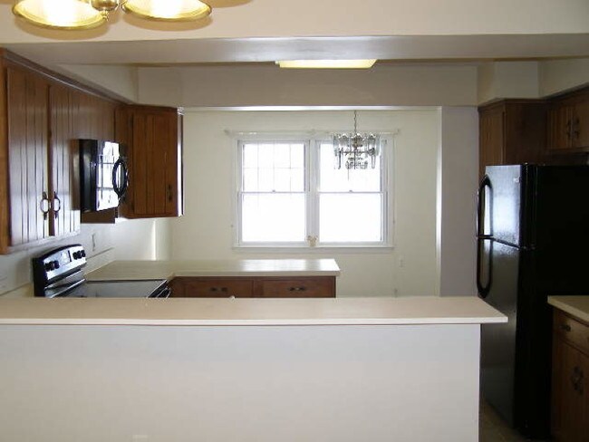 Building Photo - 109 Goldfinch Dr