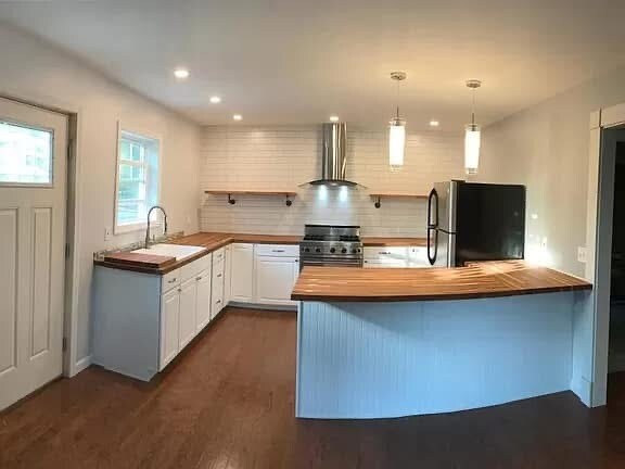Foto del edificio - 432 Stackpole Rd