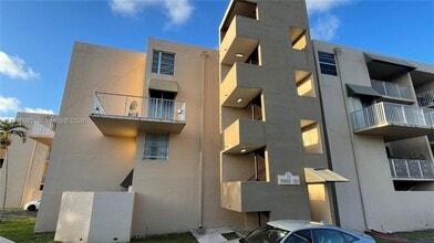 Building Photo - 10801 SW 109th Ct