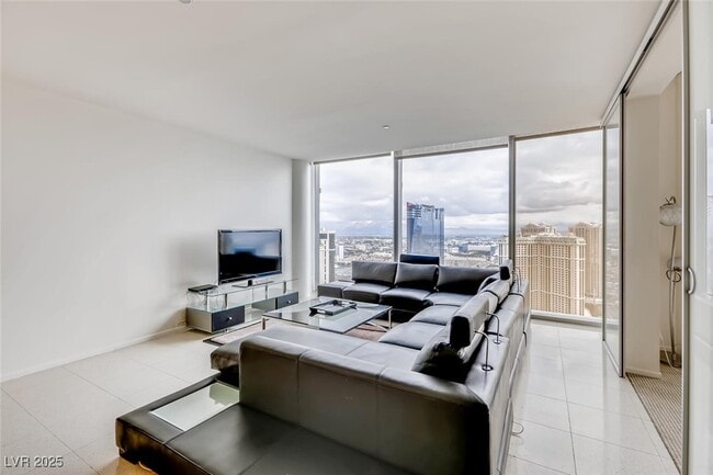 Building Photo - 3722 S Las Vegas Blvd