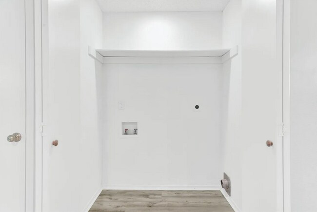 Conexiones para lavadora - 701 Wolftrap Dr