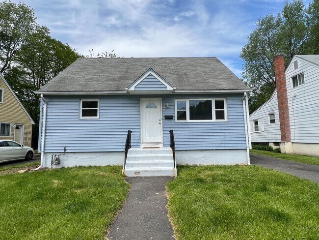 Building Photo - Single Family House in the North End of Hartford