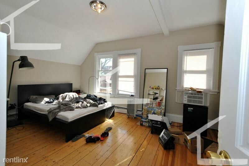 Primary Photo - 6 br, 3 bath House - 43 Pratt St