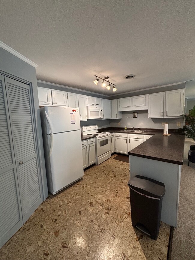 Building Photo - 112 Franklin St