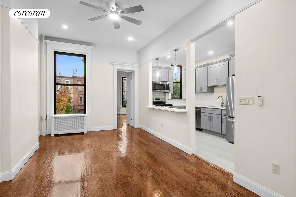 Primary Photo - 1445 Dean St