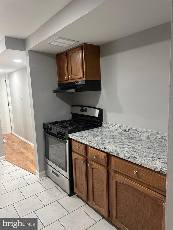 Building Photo - 7057 Cresheim Rd