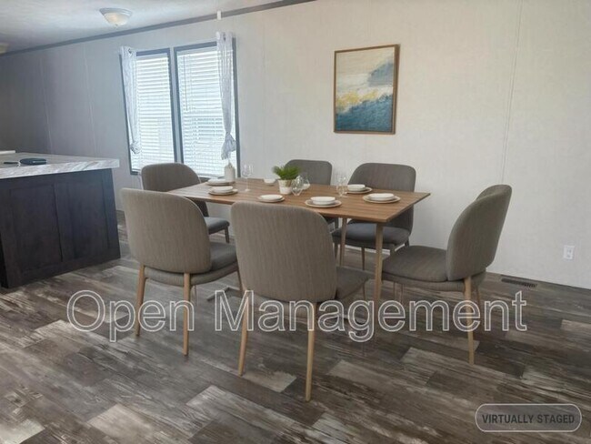 Foto del edificio - 825 1st Ave E