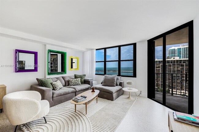 Foto del edificio - 1865 Brickell Ave