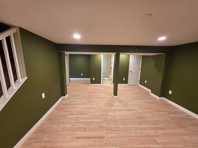 Foto del edificio - 7509 Lenham Dr