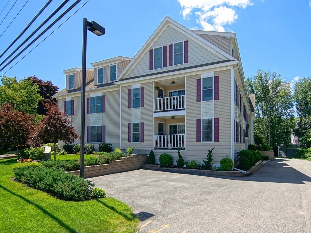 Foto principal - 437 Winnacunnet Rd