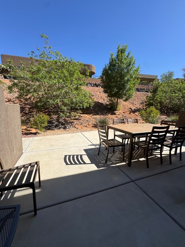 Foto del edificio - 4804 N Winged Foot Dr