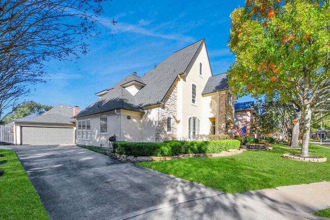 Building Photo - 22010 Castlewind Ct