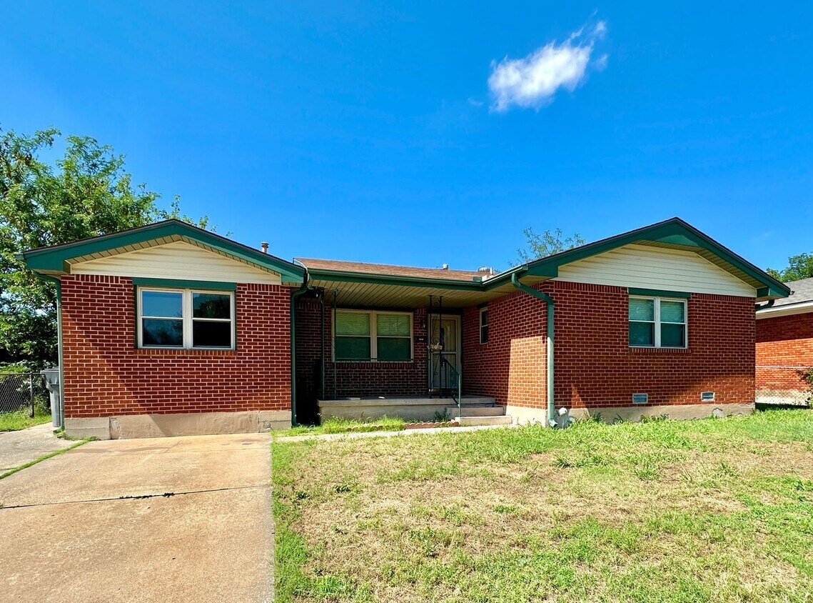 Primary Photo - 5343 NW Glenn Ave