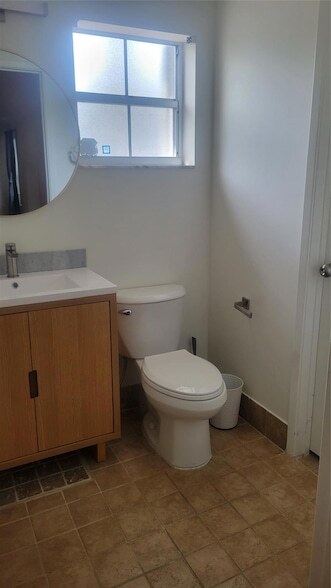 Foto del edificio - 4810 Grapevine Wy