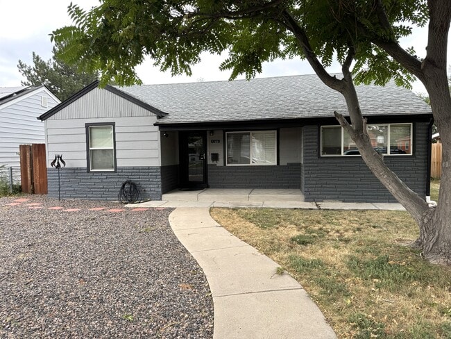 Photo - 1785 Geneva St House