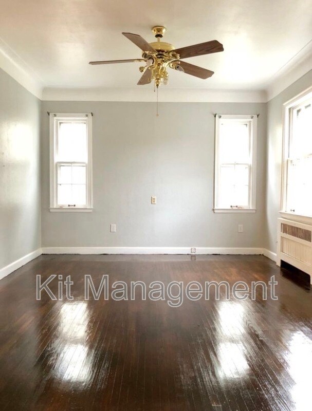Foto del edificio - 3948 Grantley Rd