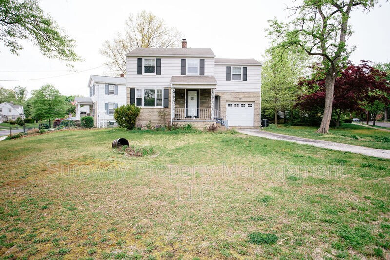 Primary Photo - 525 S Vineyard Blvd
