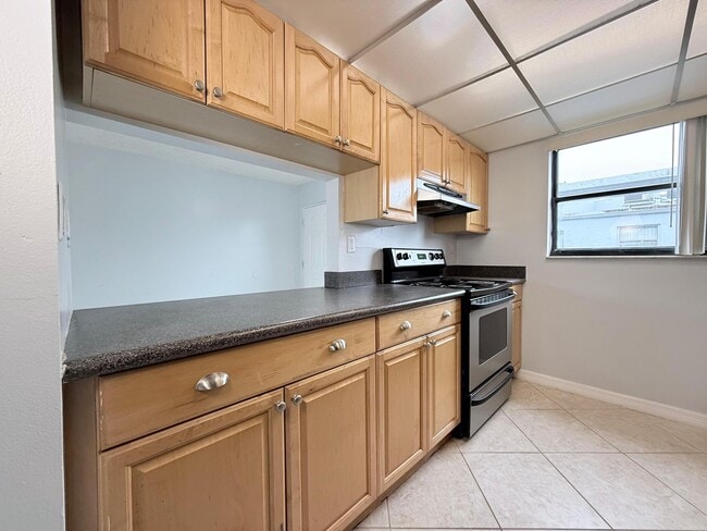 Building Photo - 1720 N Congress Ave