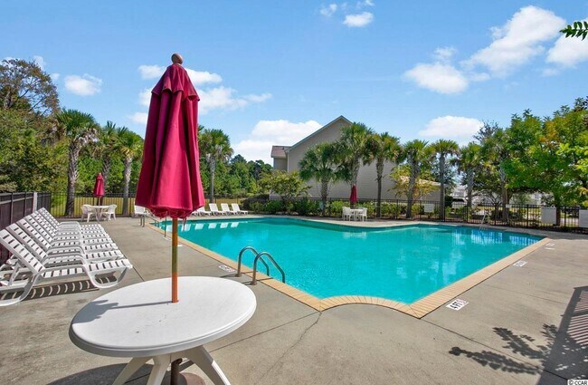 Foto del edificio - Completely Renovated Townhome in Fairways ...
