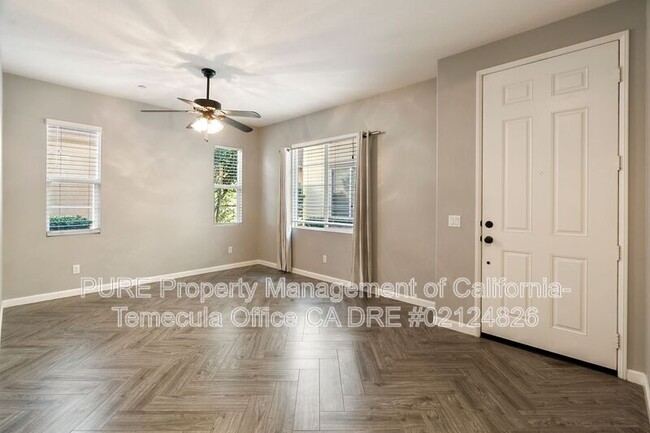 Building Photo - 37343 Paseo Tulipa