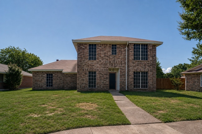 Building Photo - 2700 Cornell Dr