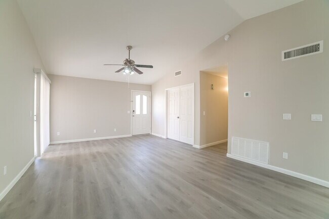 Foto del edificio - 7522 W Kerry Ln