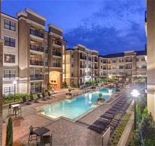 Building Photo - 3505 N Sam Houston Pky W