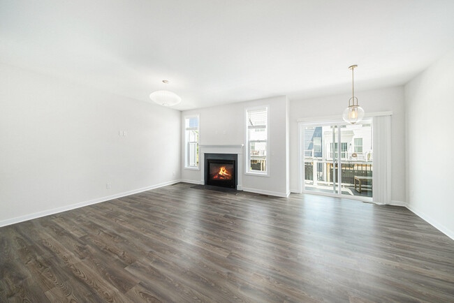 Building Photo - 2891 Rayfield Ave