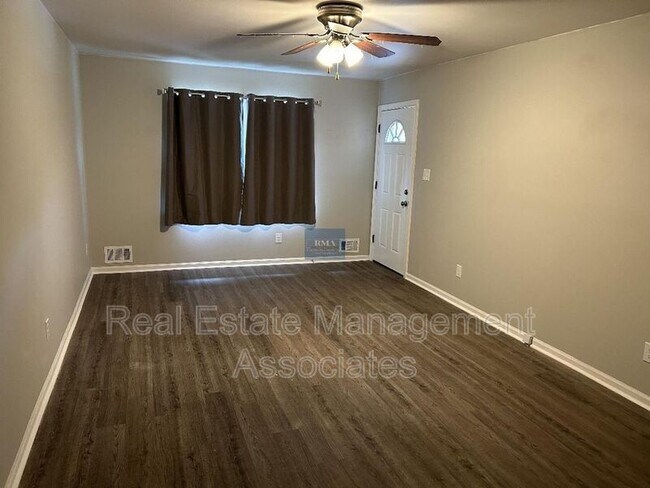Foto del edificio - 252B N Mcdonough Rd