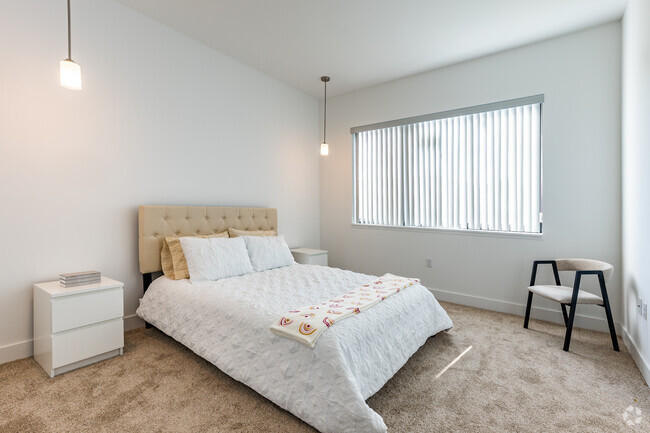 1HAB, 1,5BA - 962SF - 100 North Apartments