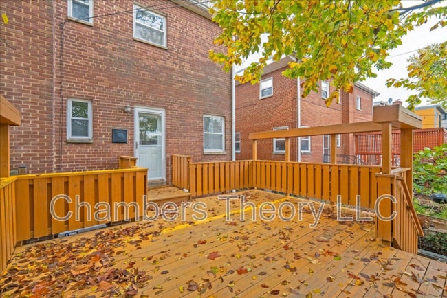 Foto del edificio - 4411 Harrison St NW