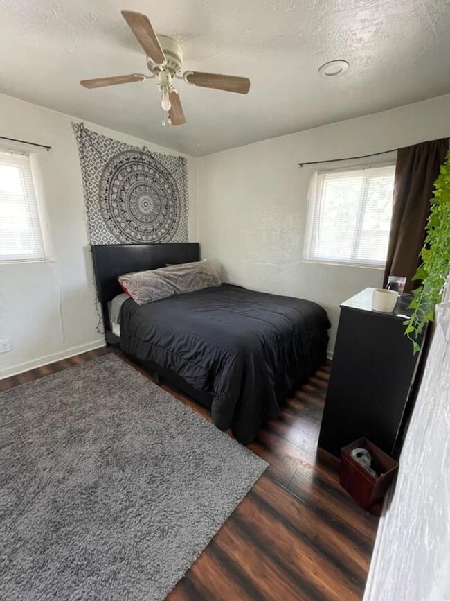 Foto del edificio - 560 60th St NW