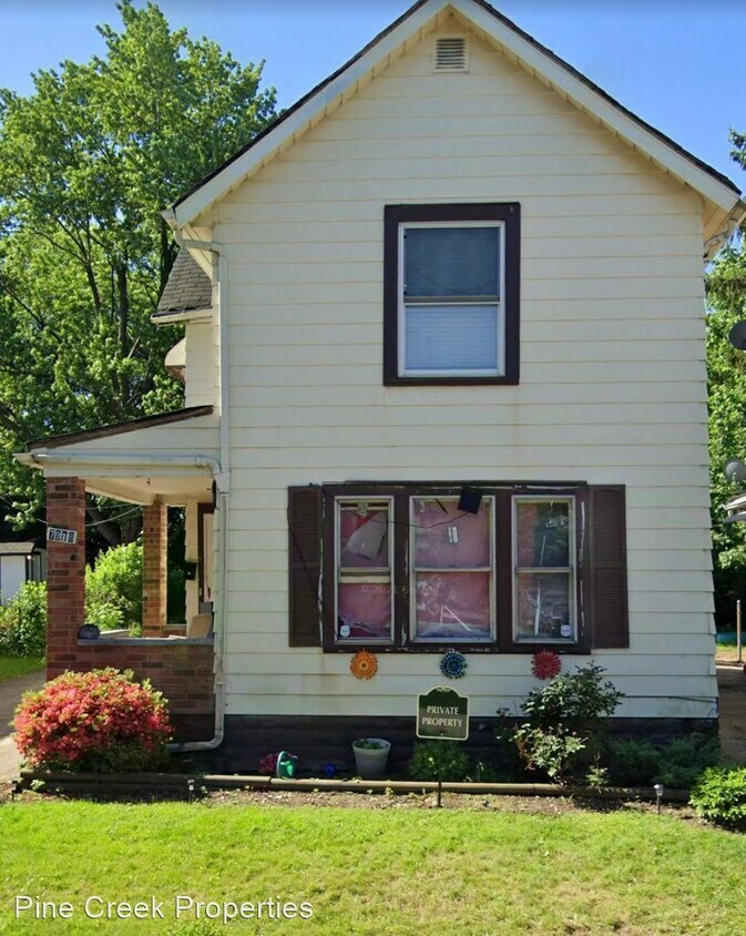 Primary Photo - 3 br, 1 bath House - 7918 Vineyard Ave.