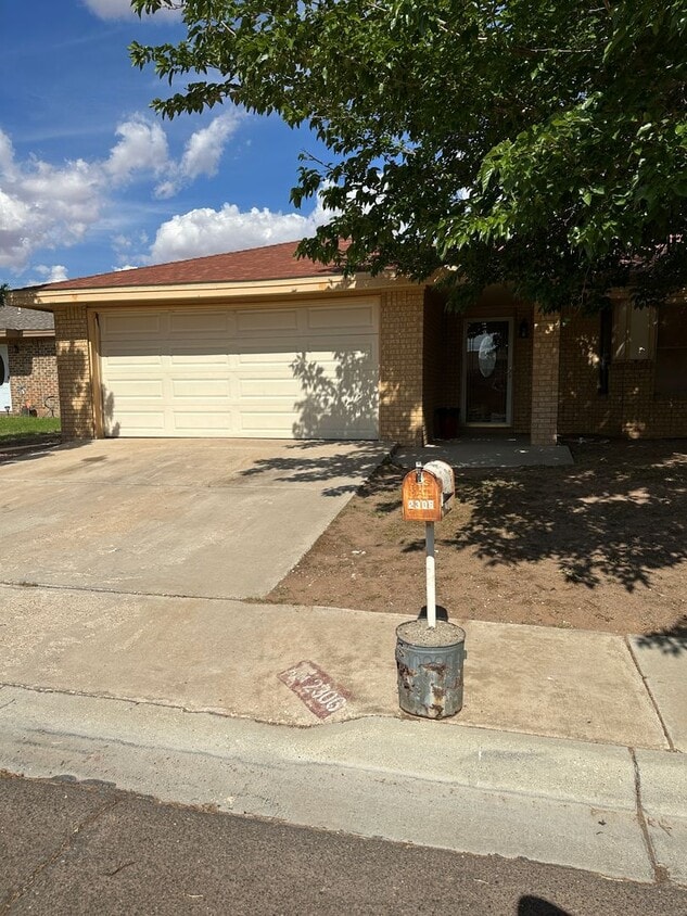 Primary Photo - Very nice 3 bedroom 2 bath