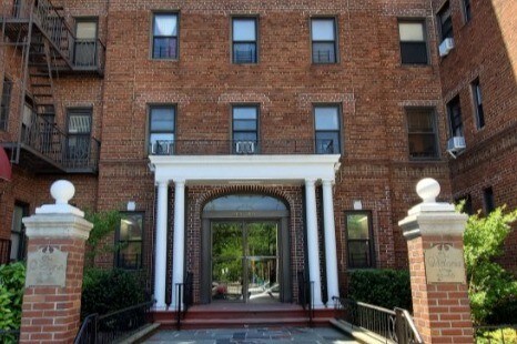 Primary Photo - 93-40 Queens Blvd