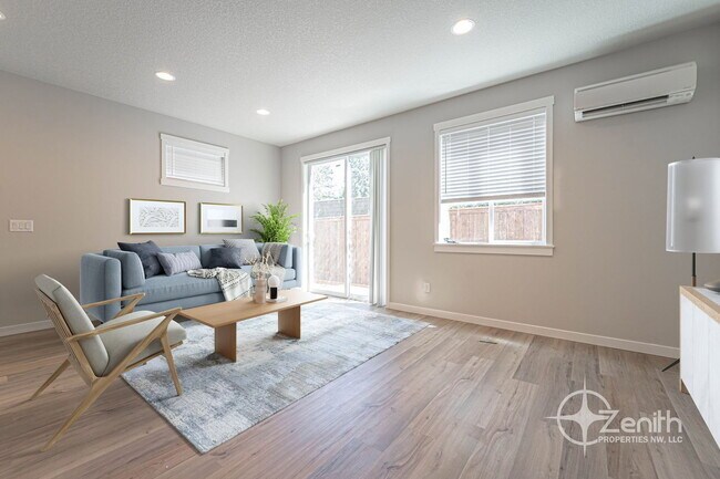 Foto del edificio - 4909 NE 2nd Ct